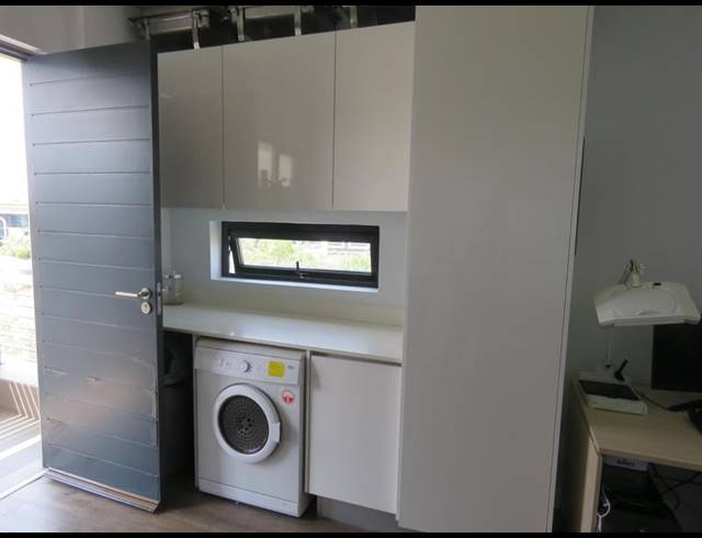 2 BEDROOM APARTMENT FOR SALE IN STEYN CITY